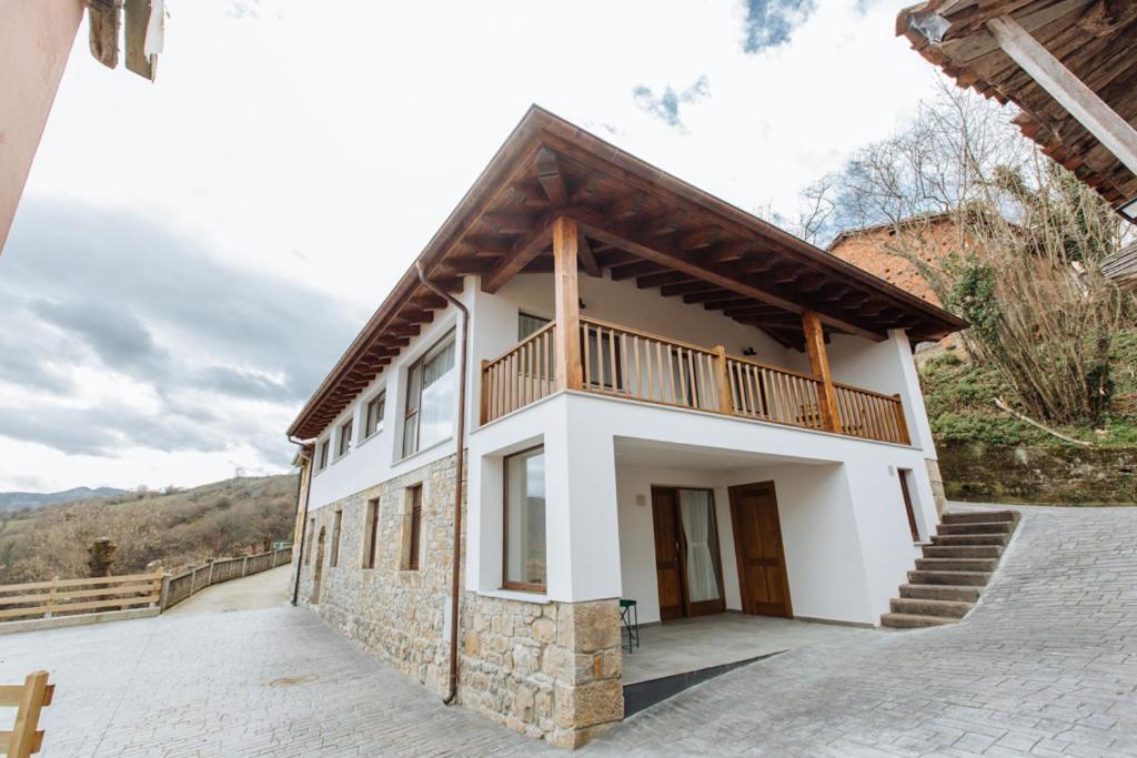 Tiu Enrique 3 Apartment Cangas de Onis Luaran gambar